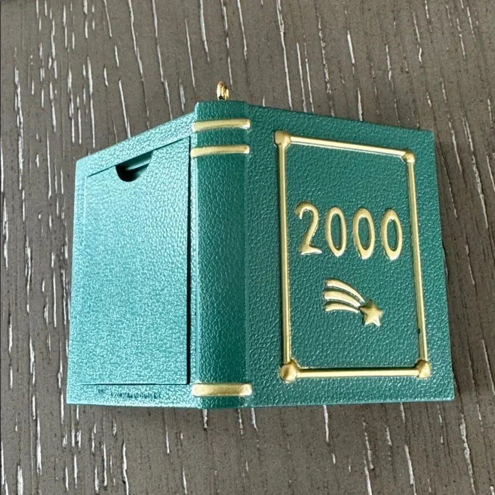 Hallmark green 1999 class